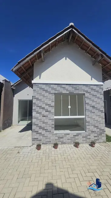 Foto 2 de Casa com 2 quartos à venda, 67m2 em Matinhos - PR