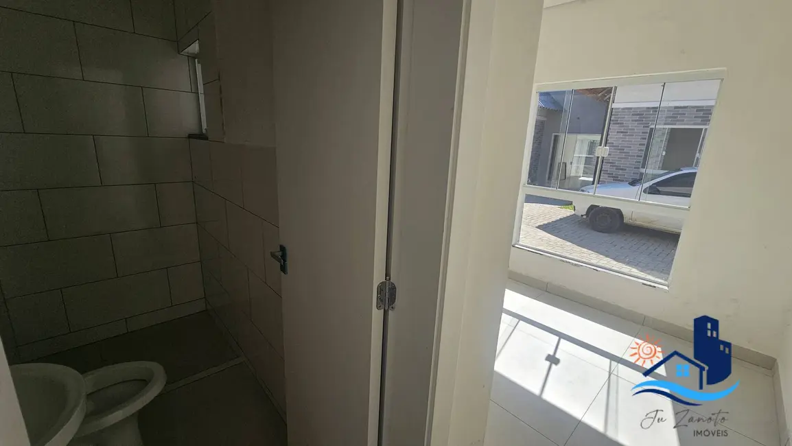 Foto 4 de Casa com 2 quartos à venda, 67m2 em Matinhos - PR