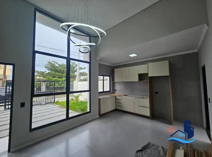 Casa com 3 quartos à venda, 178m2 em Pontal Do Parana - PR - imagem 4 Foto 4 de Casa com 3 quartos à venda, 178m2 em Pontal Do Parana - PR