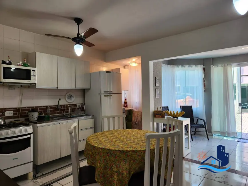 Apartamento com 2 quartos à venda, 51m2 em Matinhos - PR - imagem 5 Foto 5 de Apartamento com 2 quartos à venda, 51m2 em Matinhos - PR