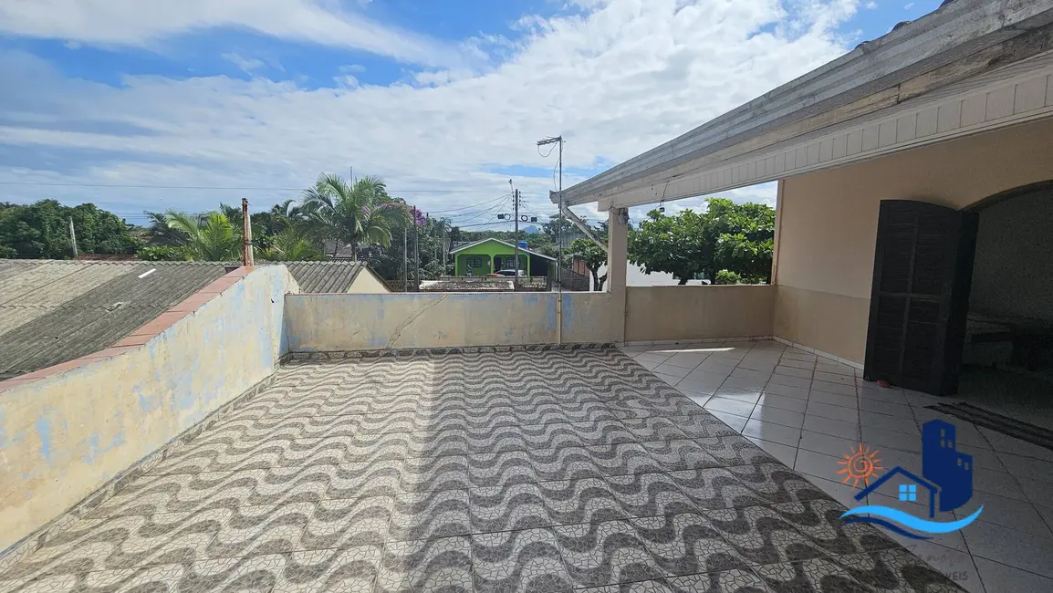 Foto 6 de Sobrado com 8 quartos à venda, 360m2 em Matinhos - PR