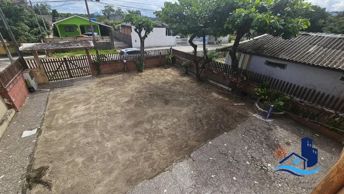 Foto 5 de Sobrado com 8 quartos à venda, 360m2 em Matinhos - PR