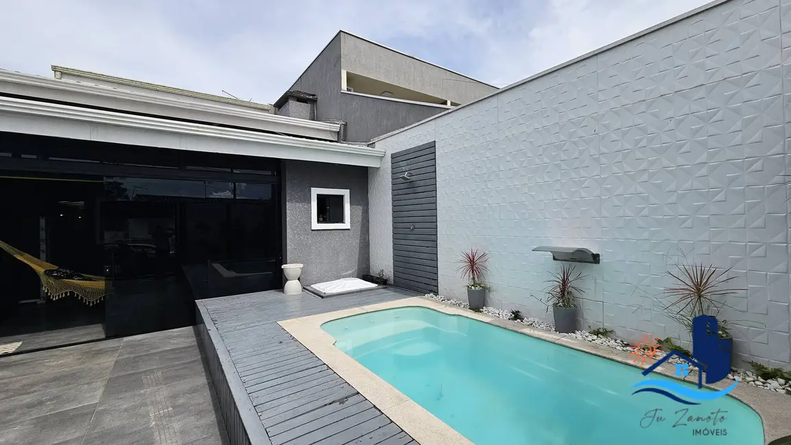 Foto 2 de Casa com 2 quartos à venda, 50m2 em Matinhos - PR