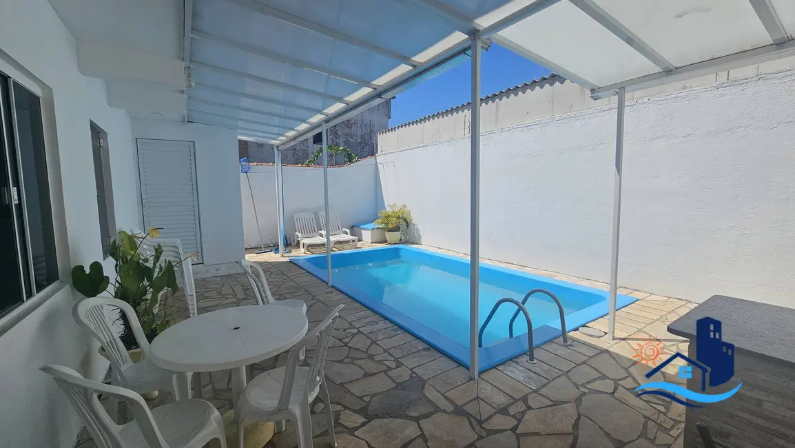 Foto 4 de Sobrado com 8 quartos à venda, 352m2 em Matinhos - PR