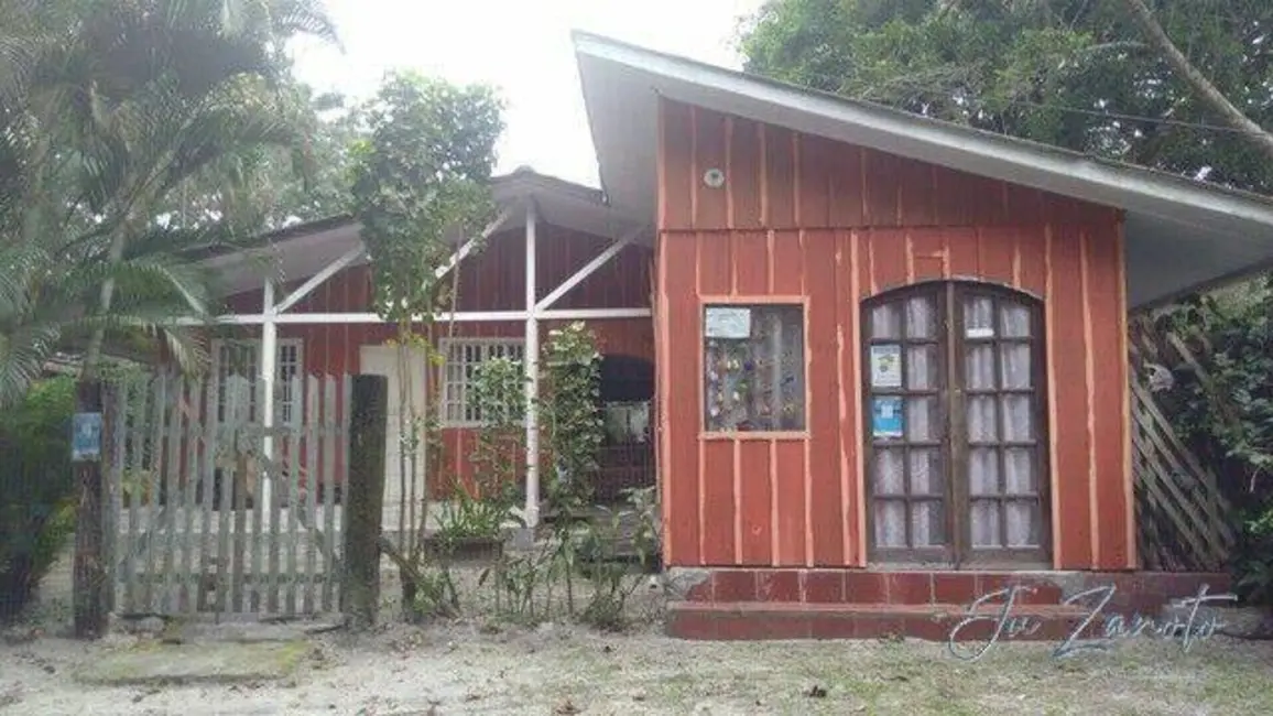 Pousada com 10 quartos à venda, 246m2 em Paranagua - PR - imagem 3 Foto 3 de Pousada com 10 quartos à venda, 246m2 em Paranagua - PR