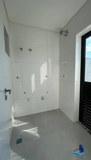 Foto 8 de Apartamento com 3 quartos à venda, 68m2 em Matinhos - PR