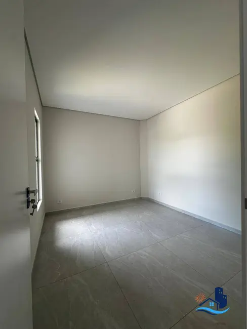 Foto 9 de Sobrado com 3 quartos à venda, 122m2 em Matinhos - PR