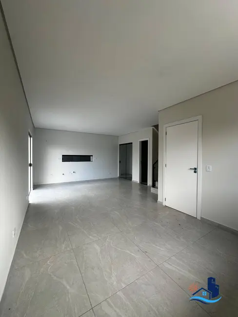 Foto 3 de Sobrado com 3 quartos à venda, 122m2 em Matinhos - PR