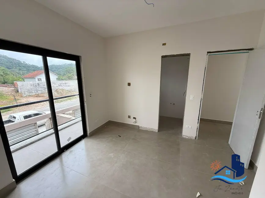 Foto 5 de Casa com 3 quartos à venda, 167m2 em Matinhos - PR