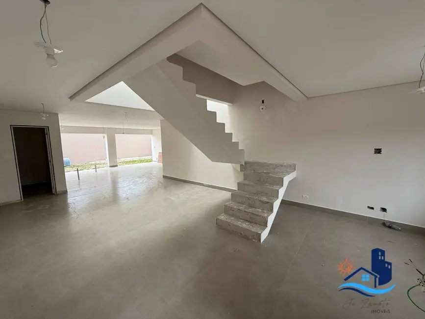 Foto 3 de Casa com 3 quartos à venda, 167m2 em Matinhos - PR