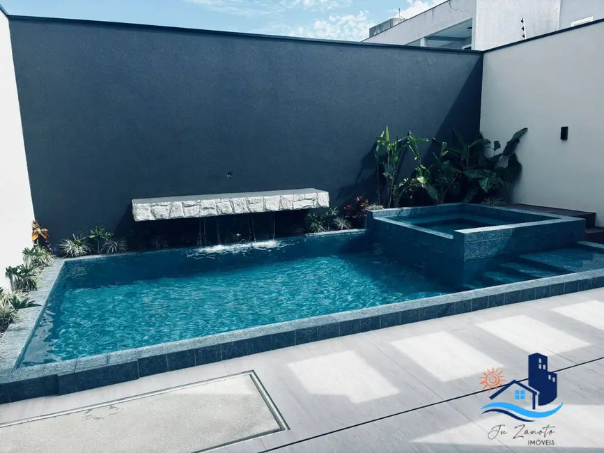 Foto 3 de Casa com 4 quartos à venda, 268m2 em Matinhos - PR