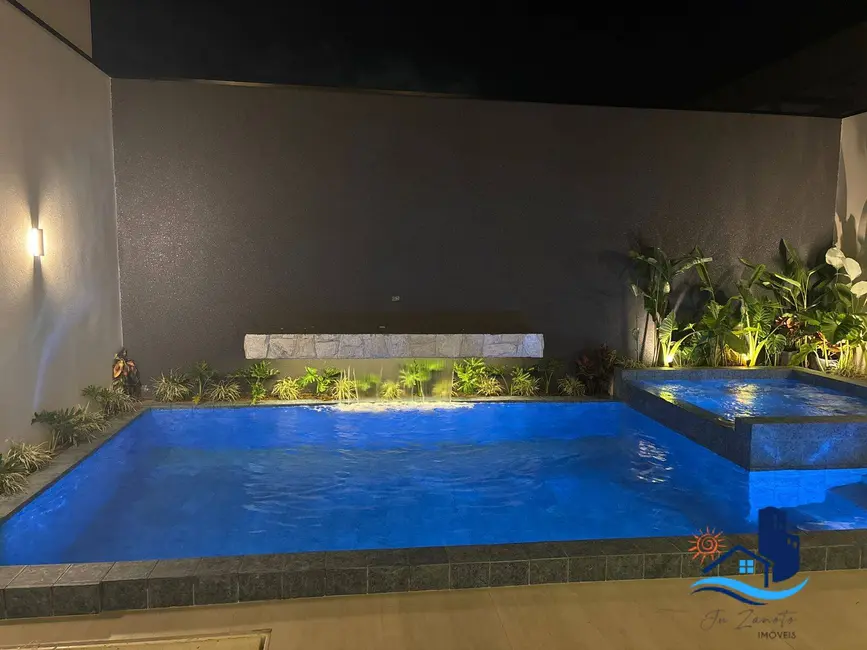 Foto 2 de Casa com 4 quartos à venda, 268m2 em Matinhos - PR