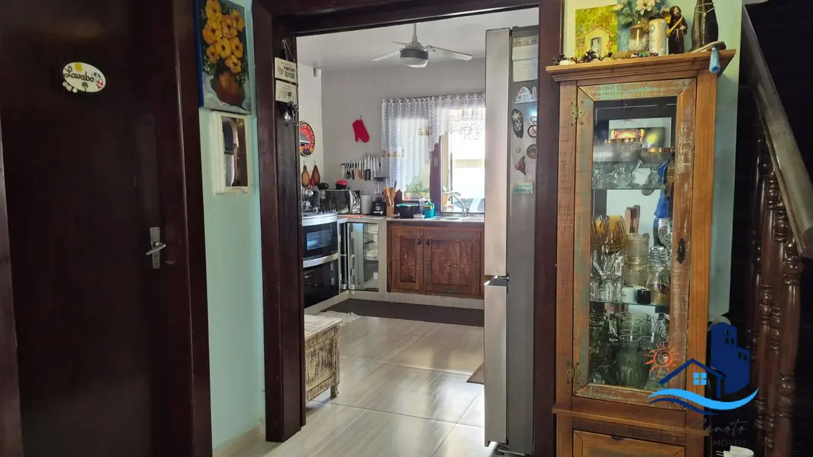 Foto 6 de Casa com 4 quartos à venda, 200m2 em Centro, Matinhos - PR