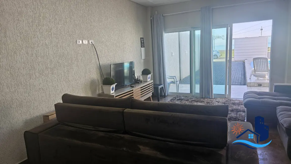 Sobrado com 4 quartos para alugar, 230m2 em Matinhos - PR - imagem 5 Foto 5 de Sobrado com 4 quartos para alugar, 230m2 em Matinhos - PR