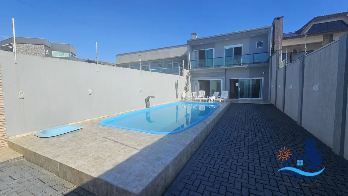 Foto 1 de Casa com 4 quartos para alugar, 230m2 em Matinhos - PR