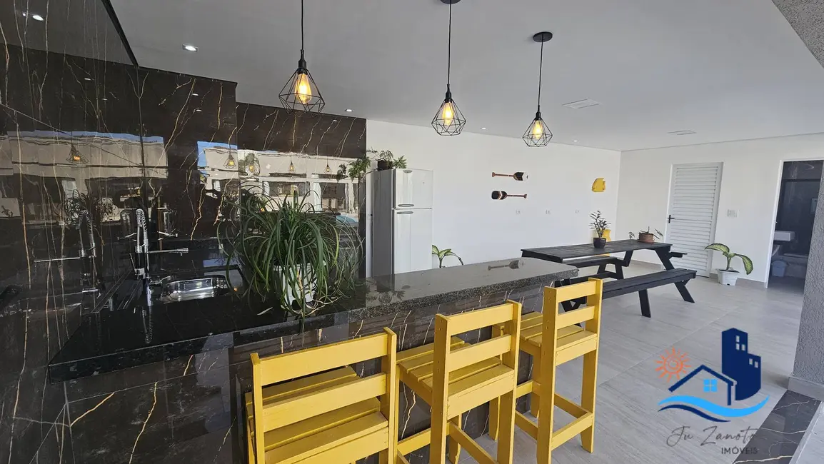 Foto 6 de Casa com 5 quartos à venda, 240m2 em Matinhos - PR