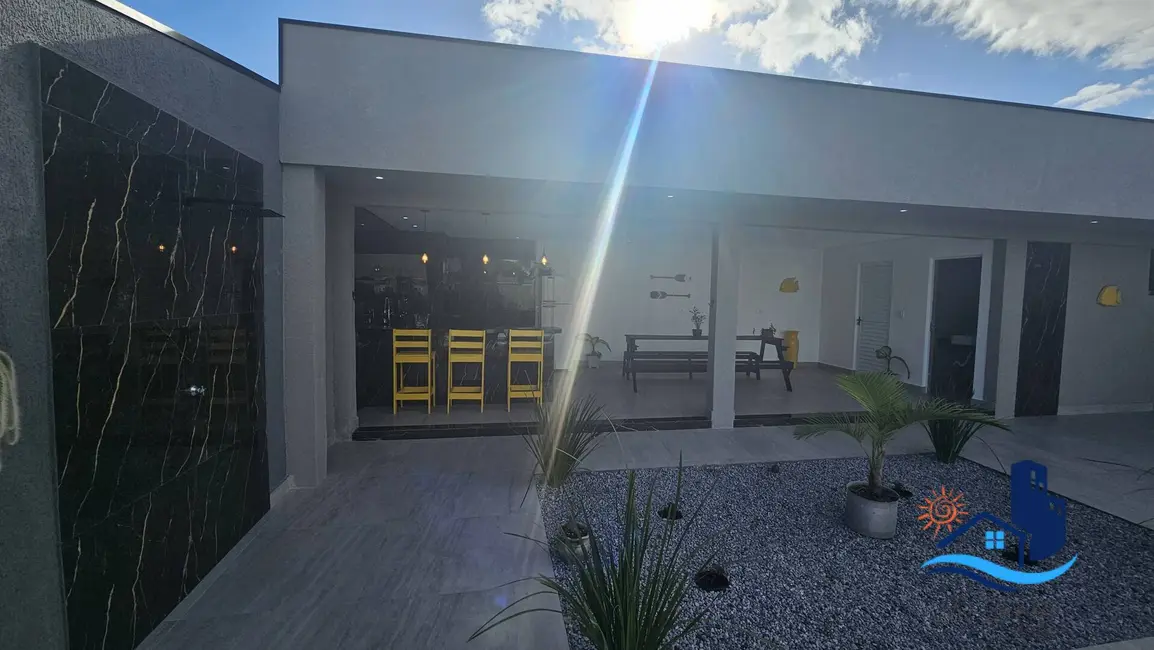 Foto 5 de Casa com 5 quartos à venda, 240m2 em Matinhos - PR
