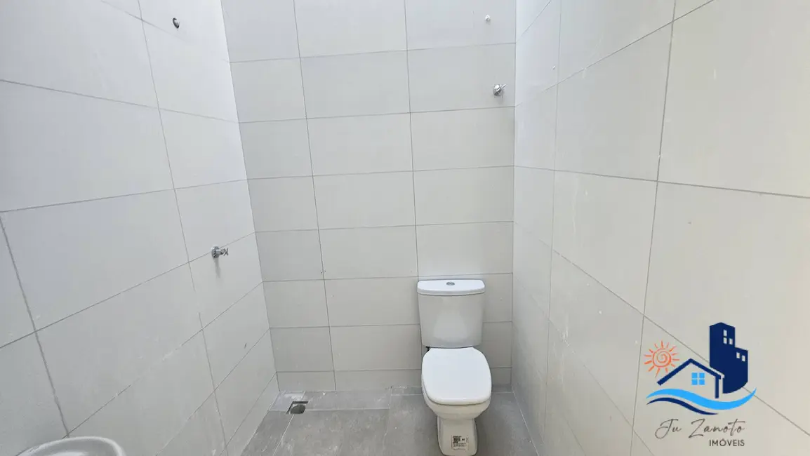 Casa com 2 quartos à venda, 50m2 em Matinhos - PR - imagem 4 Foto 4 de Casa com 2 quartos à venda, 50m2 em Matinhos - PR