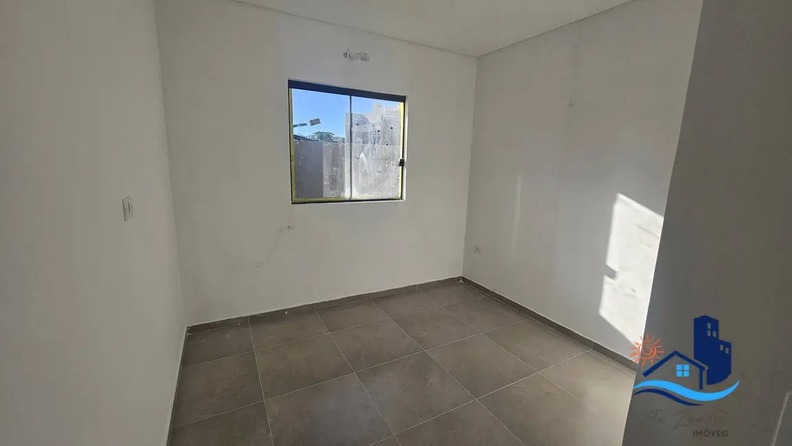 Casa com 2 quartos à venda, 50m2 em Matinhos - PR - imagem 5 Foto 5 de Casa com 2 quartos à venda, 50m2 em Matinhos - PR
