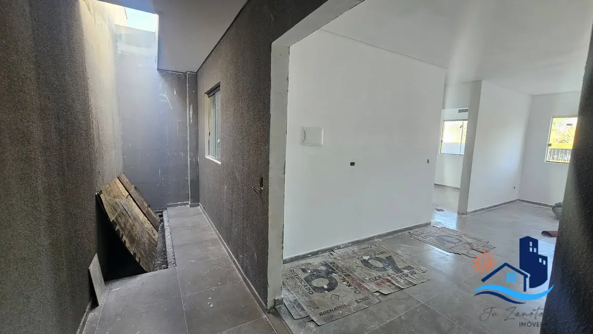 Casa com 2 quartos à venda, 50m2 em Matinhos - PR - imagem 9 Foto 9 de Casa com 2 quartos à venda, 50m2 em Matinhos - PR