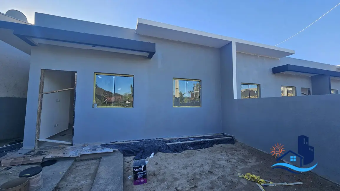 Casa com 2 quartos à venda, 50m2 em Matinhos - PR - imagem 2 Foto 2 de Casa com 2 quartos à venda, 50m2 em Matinhos - PR
