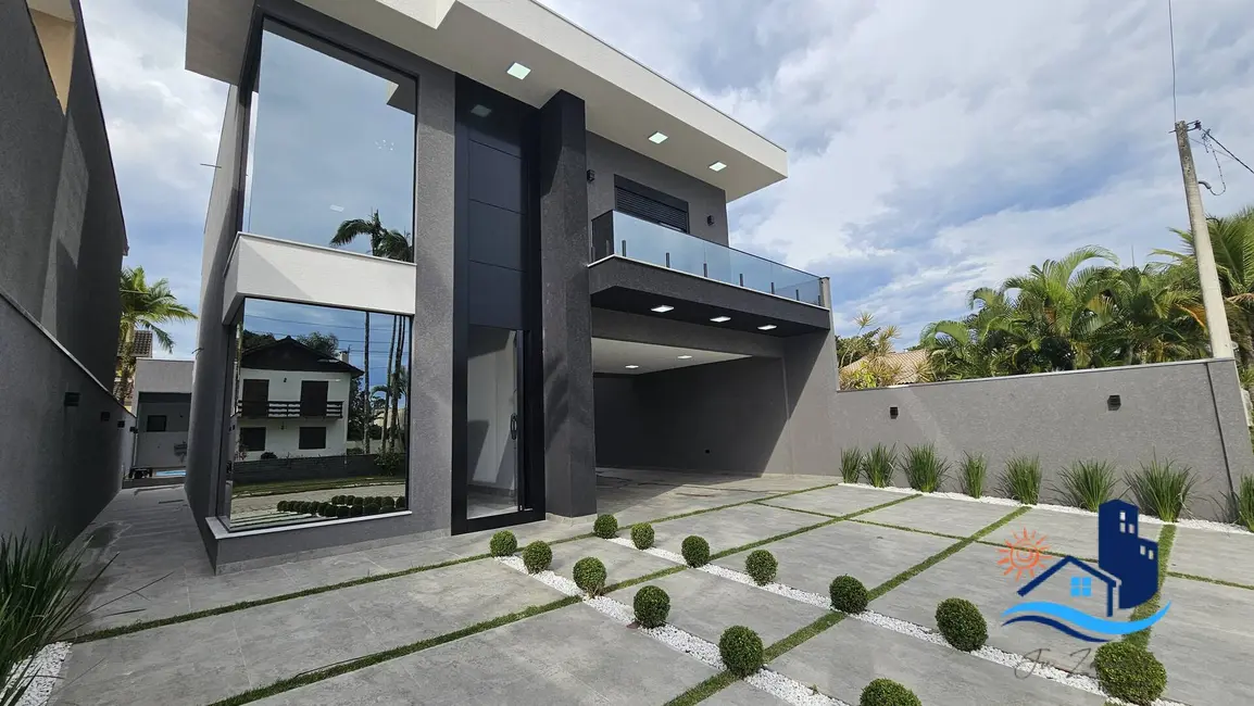 Foto 3 de Casa com 4 quartos à venda, 290m2 em Pontal Do Parana - PR