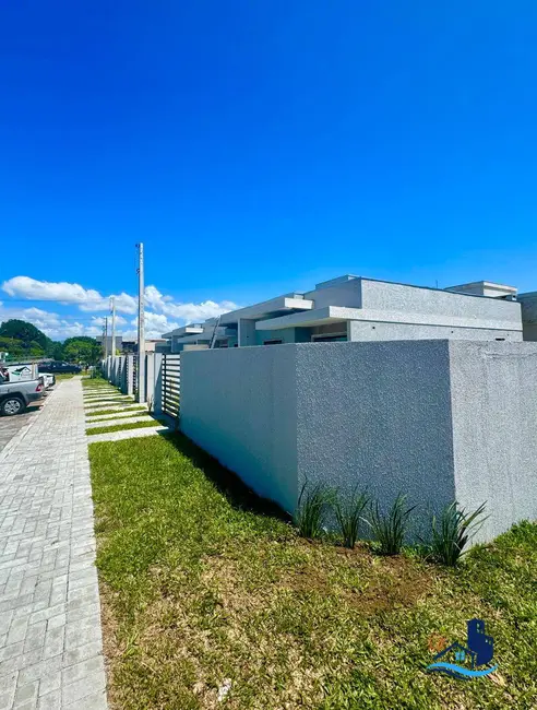 Foto 2 de Casa com 2 quartos à venda, 56m2 em Matinhos - PR