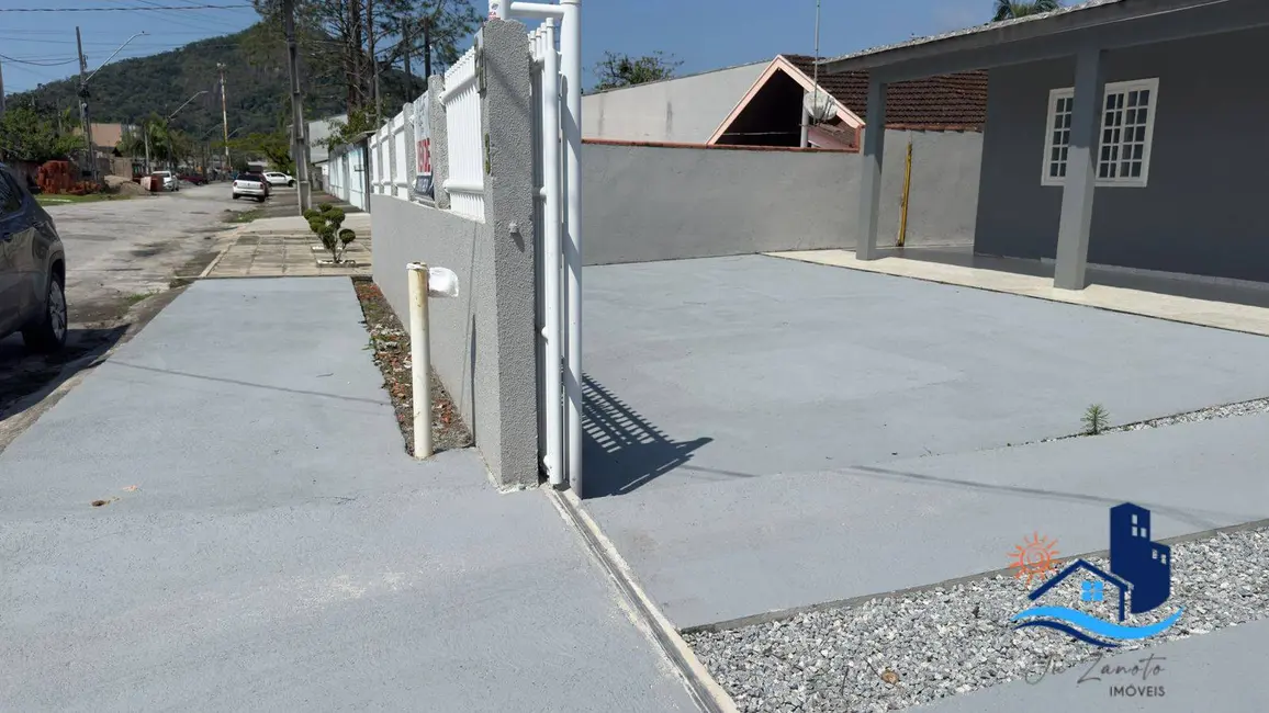 Foto 2 de Casa com 3 quartos à venda, 258m2 em Matinhos - PR