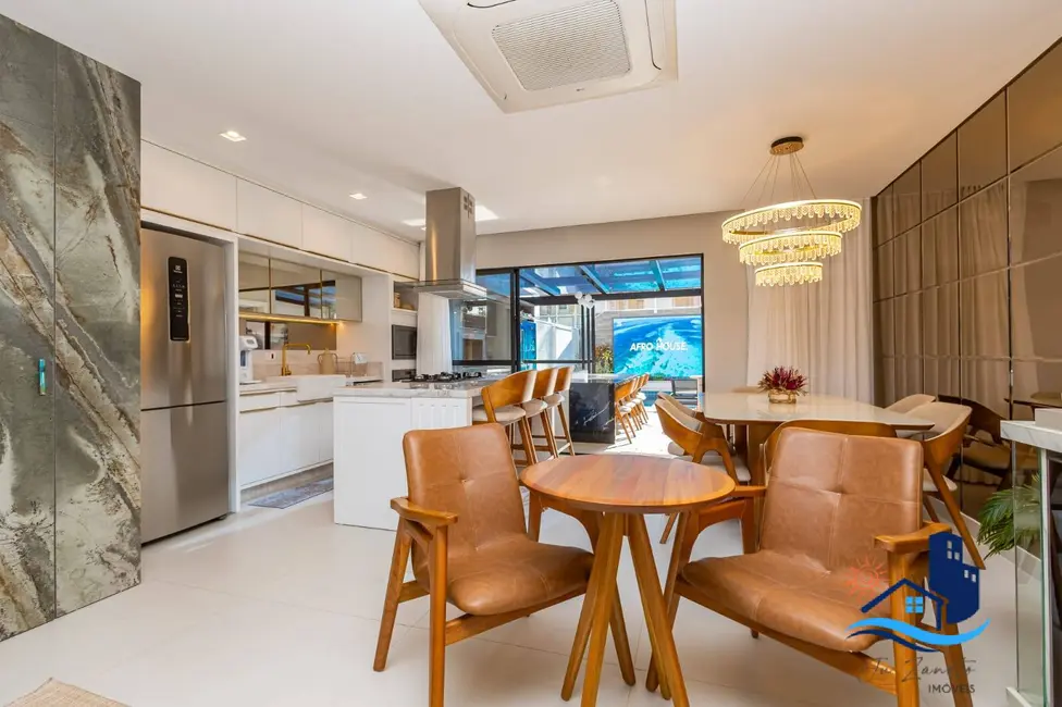 Foto 9 de Casa com 4 quartos à venda, 272m2 em Matinhos - PR