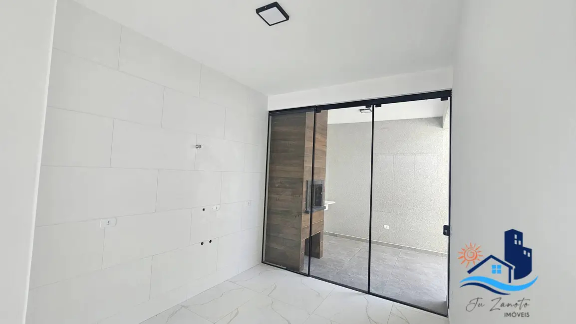 Foto 6 de Casa com 2 quartos à venda, 179m2 em Matinhos - PR