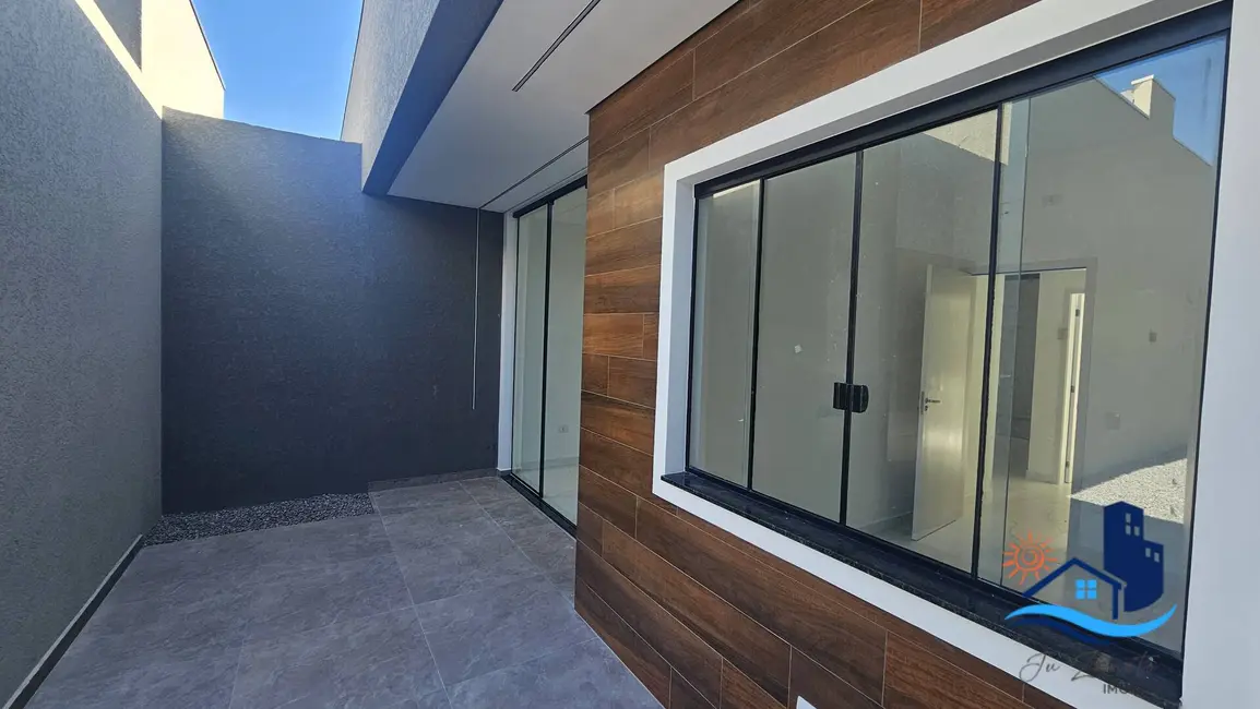 Foto 3 de Casa com 2 quartos à venda, 179m2 em Matinhos - PR