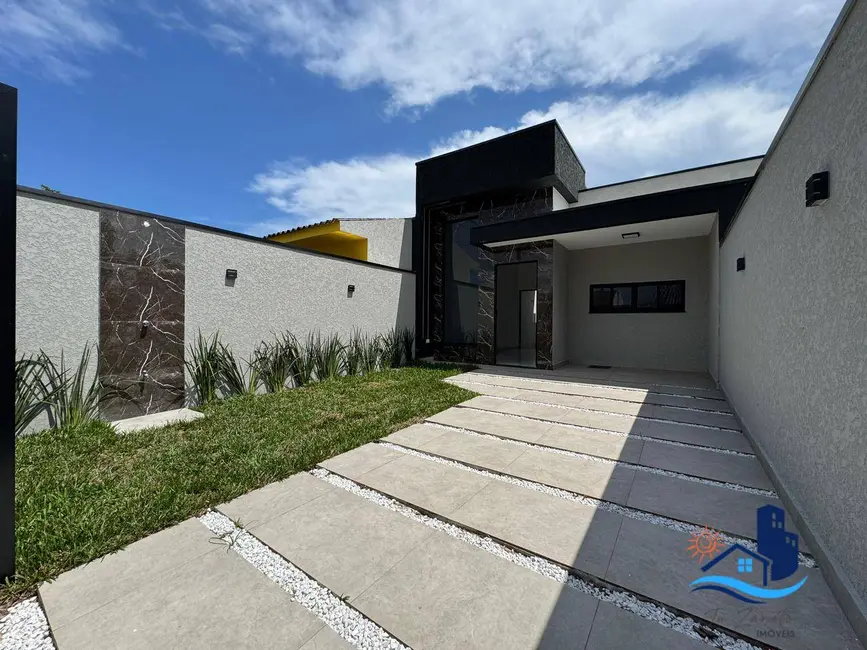 Casa com 3 quartos à venda, 165m2 em Matinhos - PR - imagem 1 Foto 1 de Casa com 3 quartos à venda, 165m2 em Matinhos - PR