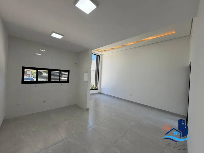Casa com 3 quartos à venda, 165m2 em Matinhos - PR - imagem 6 Foto 6 de Casa com 3 quartos à venda, 165m2 em Matinhos - PR