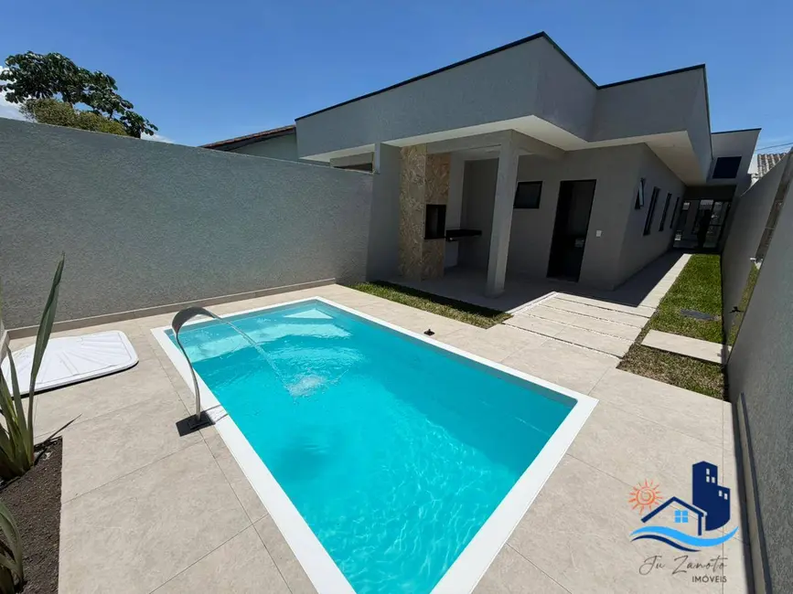 Casa com 3 quartos à venda, 165m2 em Matinhos - PR - imagem 3 Foto 3 de Casa com 3 quartos à venda, 165m2 em Matinhos - PR