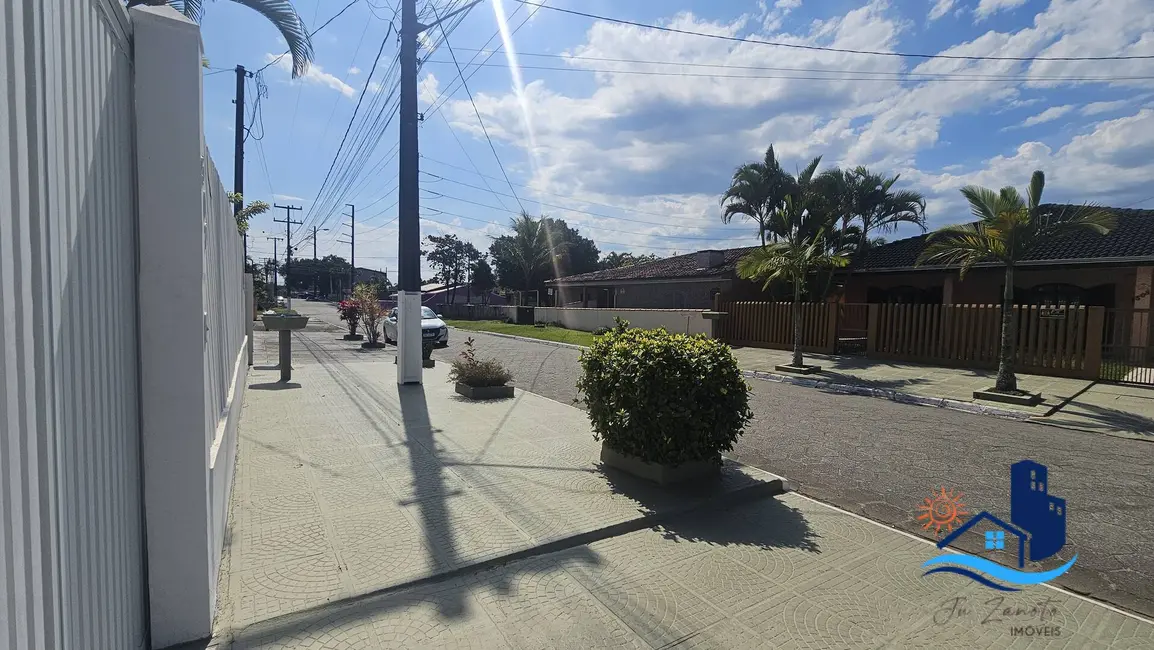 Sobrado com 3 quartos à venda, 103m2 em Matinhos - PR - imagem 8 Foto 8 de Sobrado com 3 quartos à venda, 103m2 em Matinhos - PR