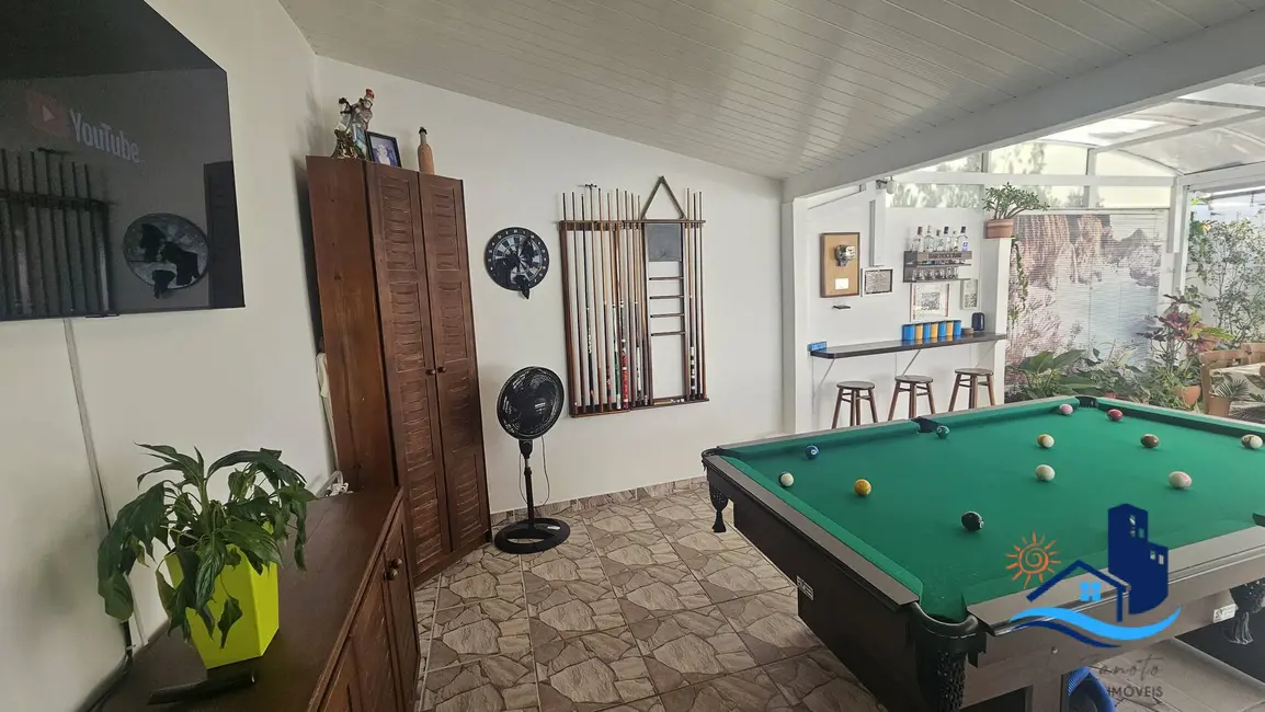 Sobrado com 3 quartos à venda, 103m2 em Matinhos - PR - imagem 2 Foto 2 de Sobrado com 3 quartos à venda, 103m2 em Matinhos - PR