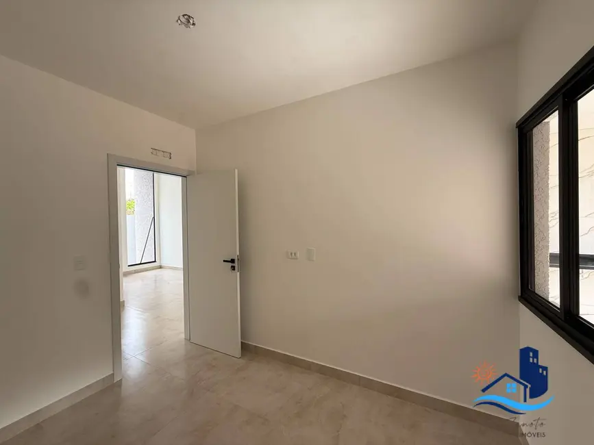 Casa com 2 quartos à venda em Matinhos - PR - imagem 8 Foto 8 de Casa com 2 quartos à venda em Matinhos - PR