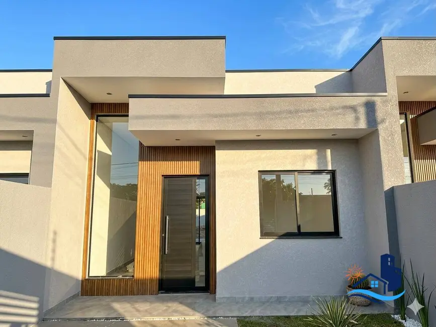 Casa com 2 quartos à venda em Matinhos - PR - imagem 1 Foto 1 de Casa com 2 quartos à venda em Matinhos - PR