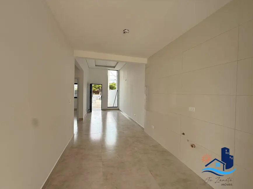 Casa com 2 quartos à venda em Matinhos - PR - imagem 5 Foto 5 de Casa com 2 quartos à venda em Matinhos - PR