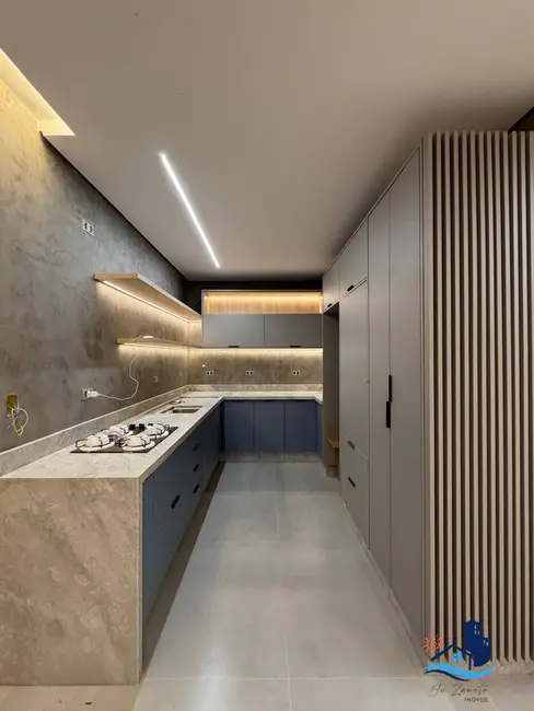 Foto 3 de Sobrado com 4 quartos à venda, 184m2 em Matinhos - PR