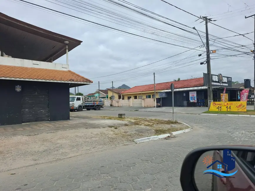 Foto 4 de Sobrado com 4 quartos à venda, 184m2 em Matinhos - PR