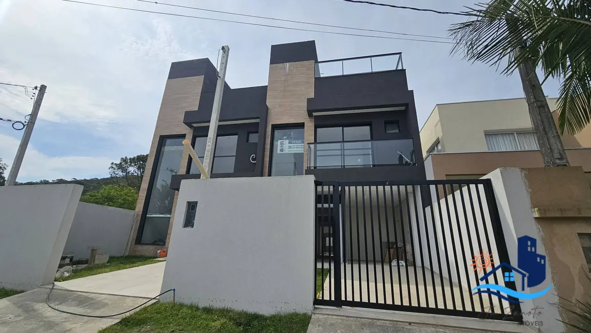 Foto 2 de Casa com 3 quartos à venda, 152m2 em Matinhos - PR