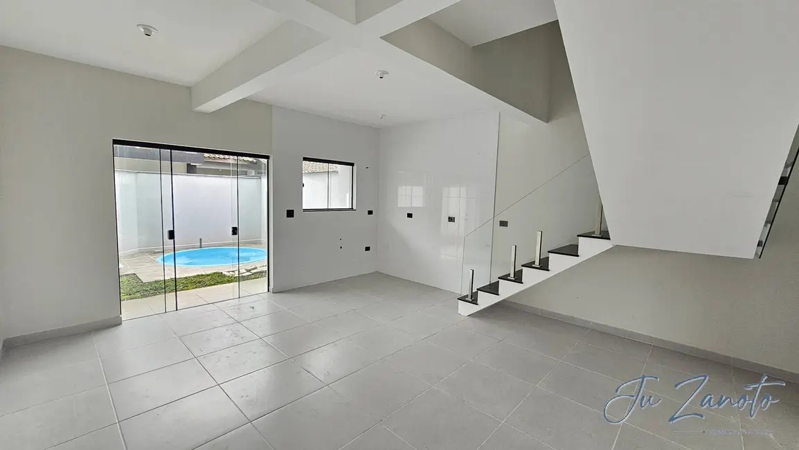 Foto 4 de Sobrado com 3 quartos à venda, 120m2 em Matinhos - PR