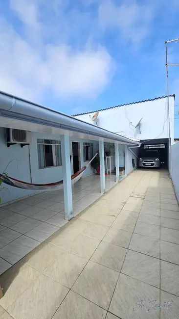 Foto 2 de Casa com 3 quartos à venda, 260m2 em Matinhos - PR