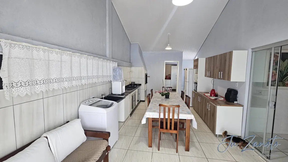 Foto 8 de Casa com 3 quartos à venda, 260m2 em Matinhos - PR