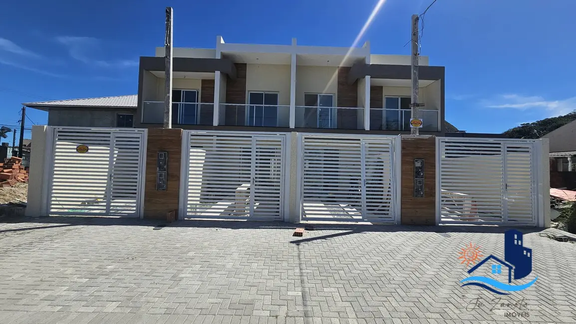 Foto 2 de Sobrado com 2 quartos à venda, 90m2 em Centro, Matinhos - PR