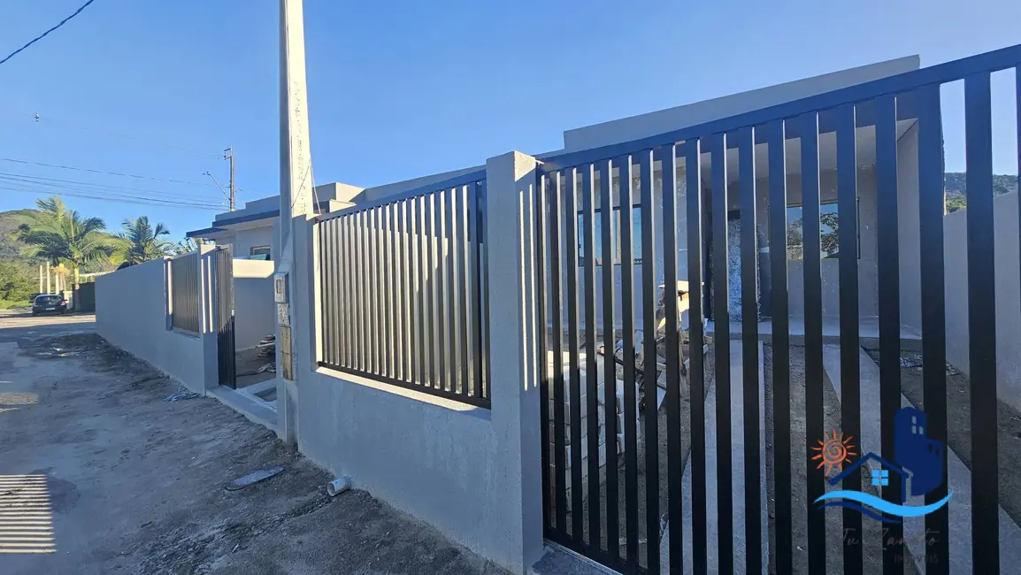 Foto 1 de Casa com 3 quartos à venda, 165m2 em Matinhos - PR