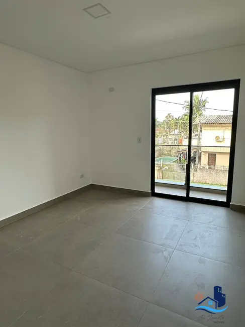 Sobrado com 2 quartos à venda, 80m2 em Centro, Matinhos - PR - imagem 5 Foto 5 de Sobrado com 2 quartos à venda, 80m2 em Centro, Matinhos - PR