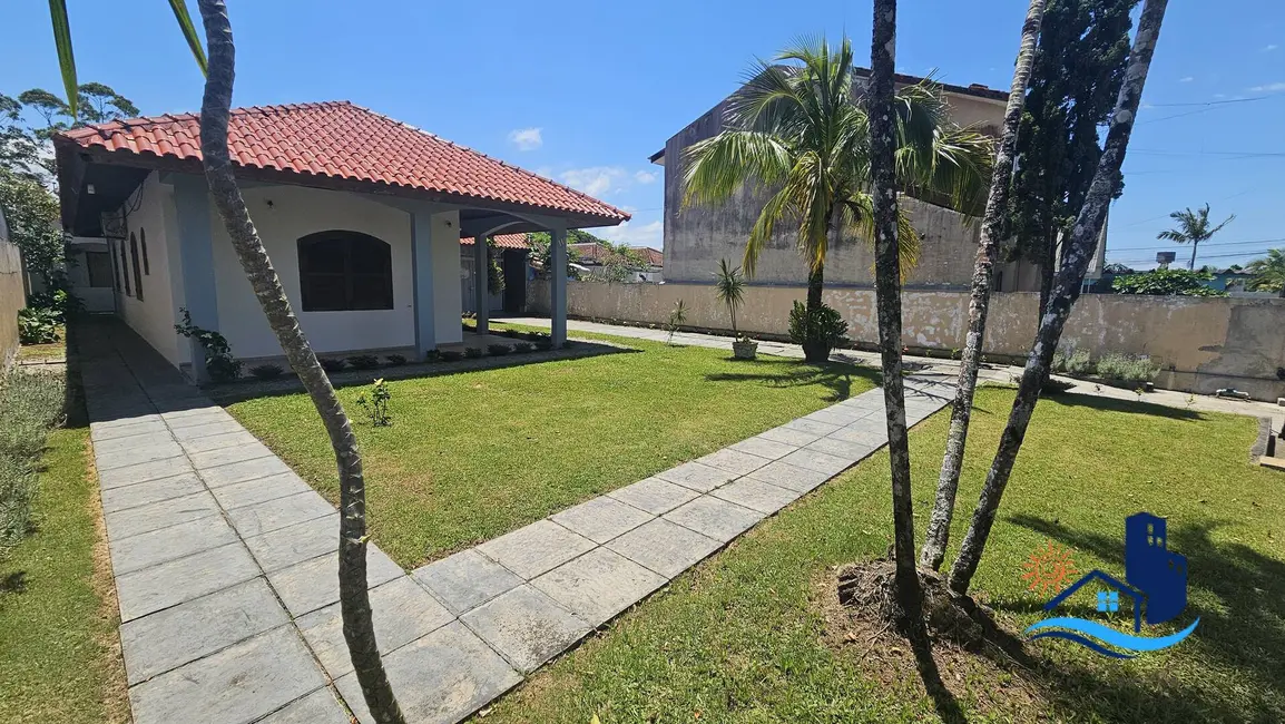 Foto 1 de Casa com 3 quartos à venda, 623m2 em Matinhos - PR