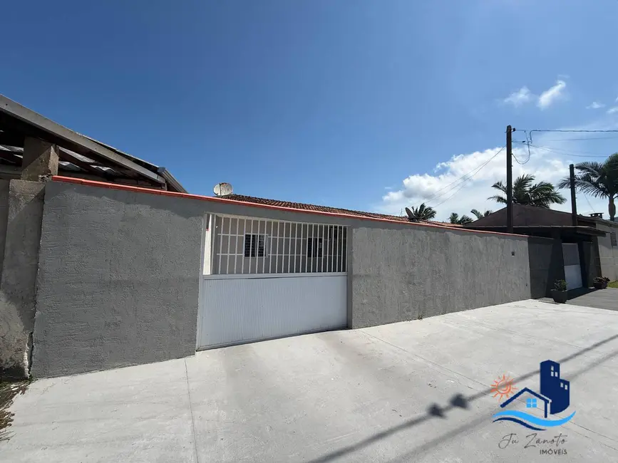 Foto 2 de Casa com 2 quartos à venda, 46m2 em Matinhos - PR